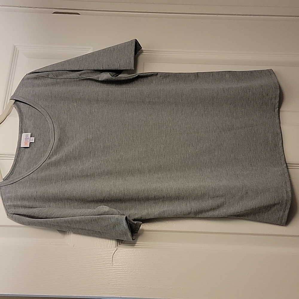 NWOT LuLaRoe Gigi Top
